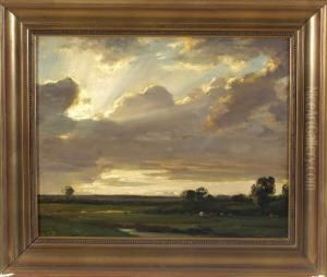 Wolkenstimmung Uber Weiter, Abendlicher Landschaft Mit Einigen Weidenden Kuhen