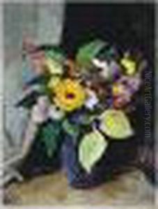 Blumenstrauss In Blauer Vase Blumenstrauss In Blauer Vase