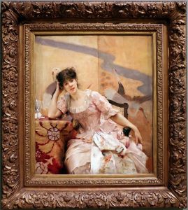giovane donna con un paravento giapponese