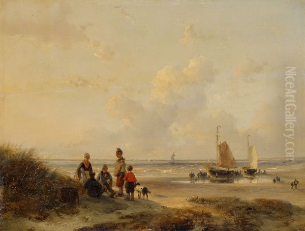 Rustende vissers op een strand bij helder weer-