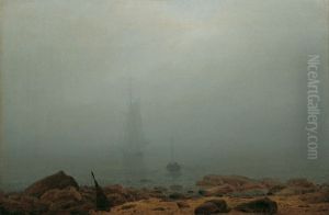 Meeresstrand im Nebel