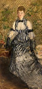 Femme en robe de soiree