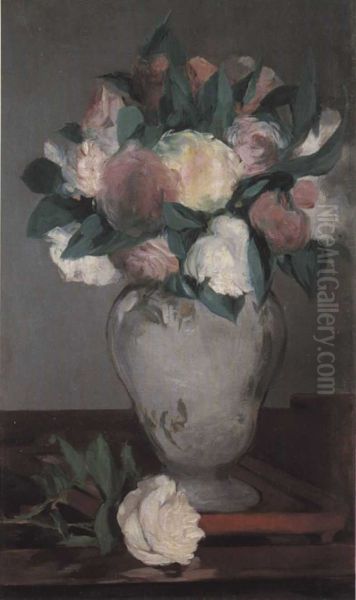 Vase de pivoines sur un plateau laque Oil Painting by Edouard Manet