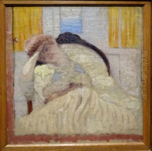 Misia assise dans une bergere dit 