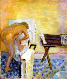 Small Nude Leaning Forward