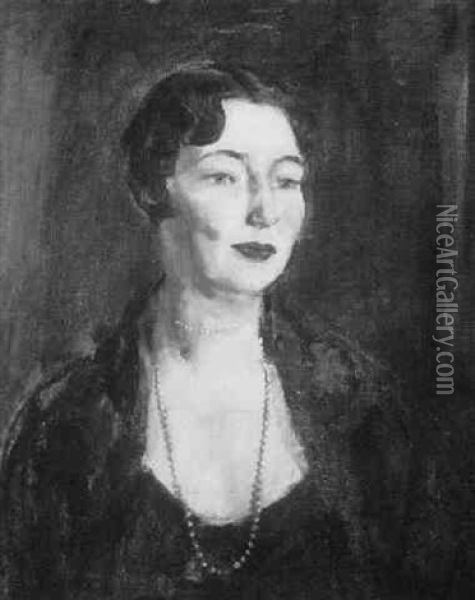 Portrait Of A Woman Wearing Pearls Oil Painting - George Benjamin Luks