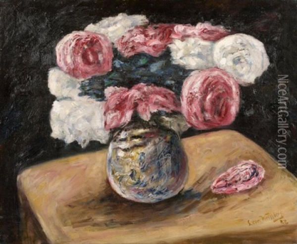 Nature Morte, Vase De Roses Sur Une Table Oil Painting - Leon Weissberg