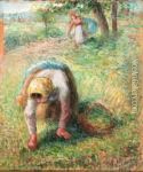 Paysannes Ramassant De L'herbe Oil Painting - Camille Pissarro