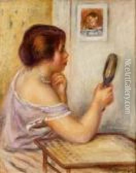 Gabrielle Tenant Un Miroir Avec Un Portrait De Coco Oil Painting - Pierre Auguste Renoir