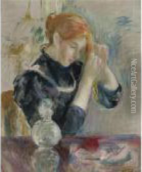 Devant La Toilette Oil Painting - Berthe Morisot