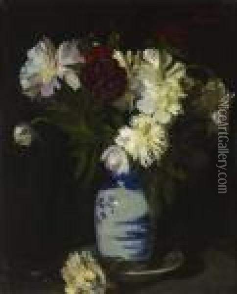 A Still Life Of Flowers In A Chinese Vase Oil Painting - George Leslie Hunter