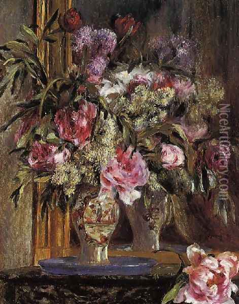 Vase Of Flowers3 Oil Painting - Pierre Auguste Renoir