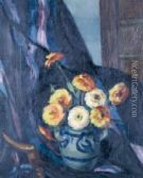 Vase De Fleurs Au Drape Oil Painting - Roger Grillon