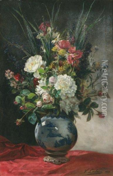 Composition De Fleurs Dans Un Vase Oil Painting - Victor Leclaire