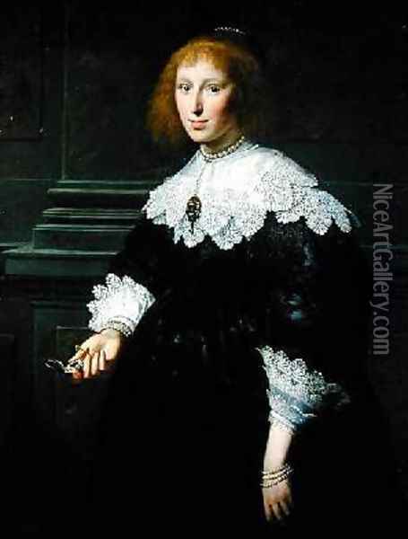 Portrait of a Lady Holding a Timepiece Oil Painting - Paulus Moreelse