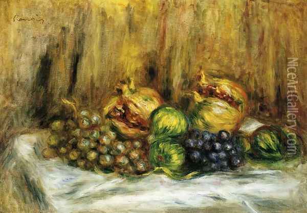 Still Life With Grapes Oil Painting - Pierre Auguste Renoir