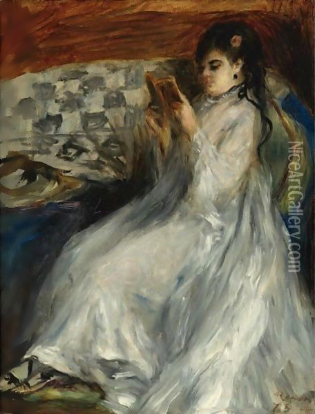 Jeune Femme En Blanc Lisant Oil Painting - Pierre Auguste Renoir