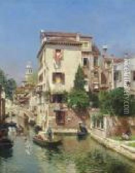Gondoliers On A Venetian Canal Oil Painting - Rubens Santoro