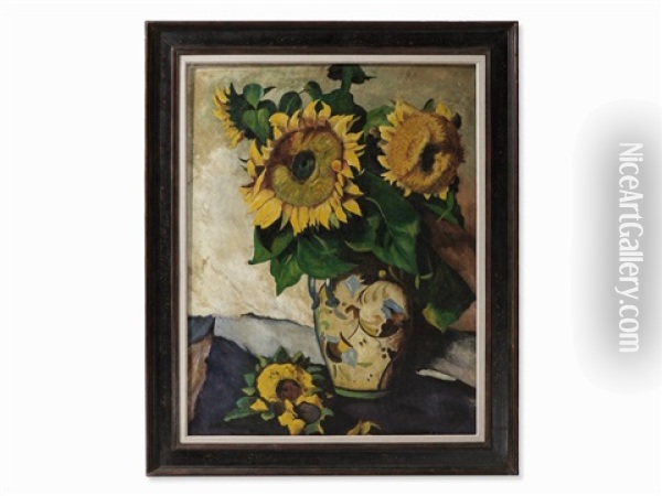 Sunflowers In Painted Vase Oil Painting - Heinrich Nauen