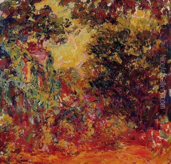 The Artists House Seen From The Rose Garden Oil Painting - Claude Oscar Monet