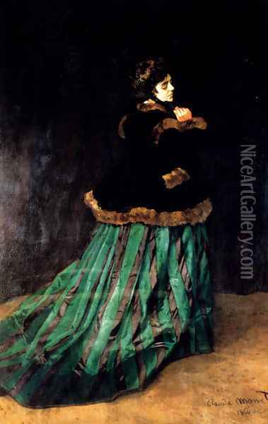 Woman In A Green Dress Oil Painting - Claude Oscar Monet