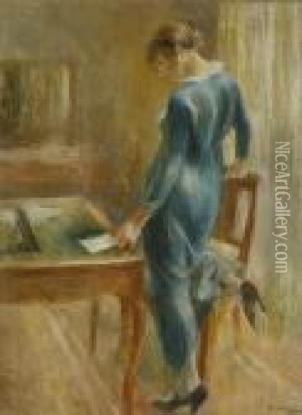 Jeune Femme Debout Lisant Une Lettre Oil Painting - Otto Vautier
