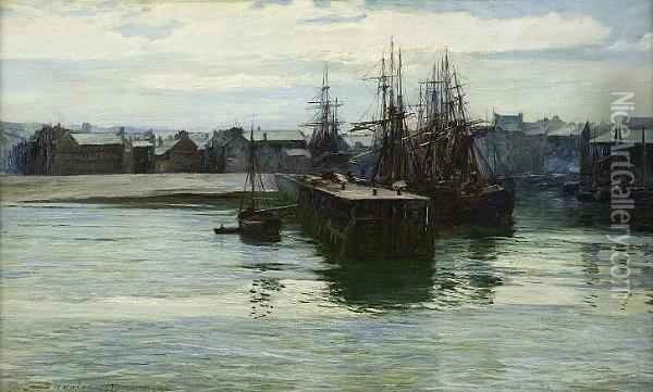 A Busy Harbour, Possibly Wicklow Oil Painting - Colin Hunter