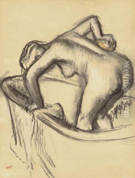 Femme S'epongeant Le Dos Oil Painting - Edgar Degas