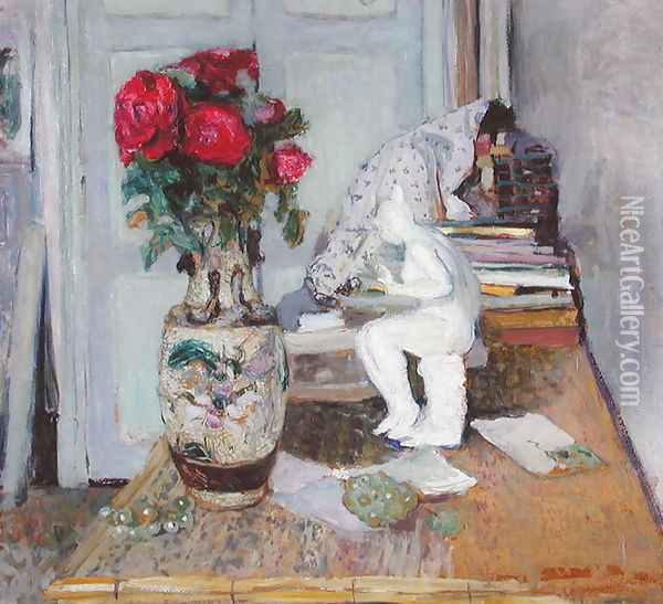 Statuette by Maillol and Red Roses, c.1903-05 Oil Painting - Jean-Edouard Vuillard