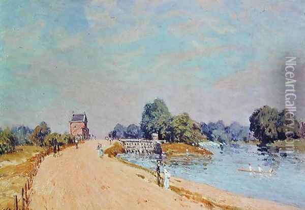 The Road to Hampton Court, 1895 Oil Painting - Alfred Sisley