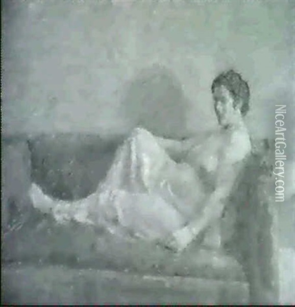 Model Der Ligger Pa Gron Sofa Oil Painting - Julius Paulsen
