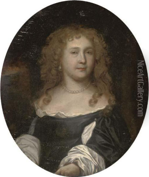 Portrait Of A Lady Oil Painting - Nicolas de Largillierre