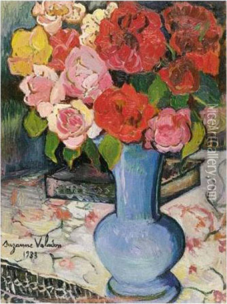 Vase De Fleurs Oil Painting - Suzanne Valadon