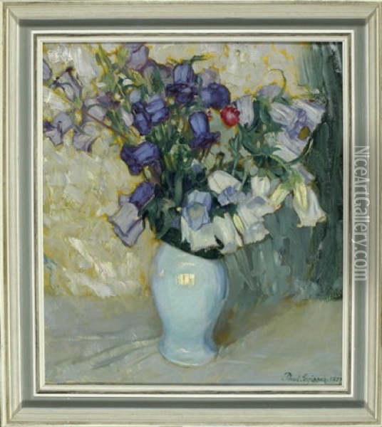 Stilleben Mit Glockenblumen In Einer Vase Vor Neutralem Hintergrund Oil Painting - Paul Segisser
