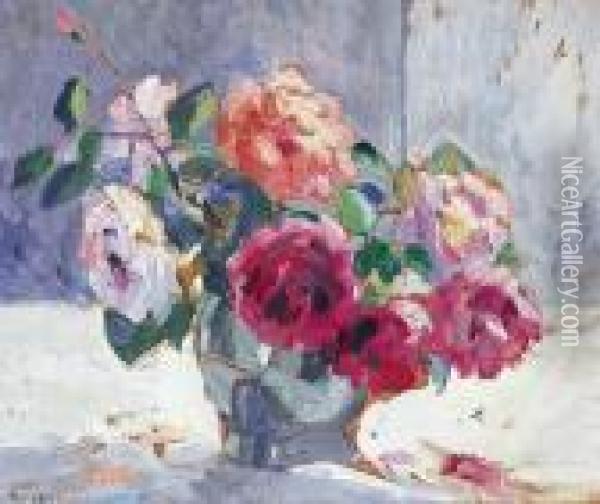 Vase De Roses Oil Painting - Robert Antoine Pinchon