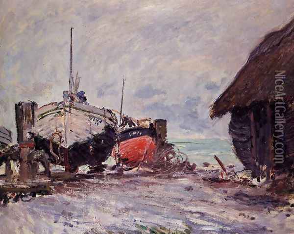 Fishing Boats At Etretat Oil Painting - Claude Oscar Monet