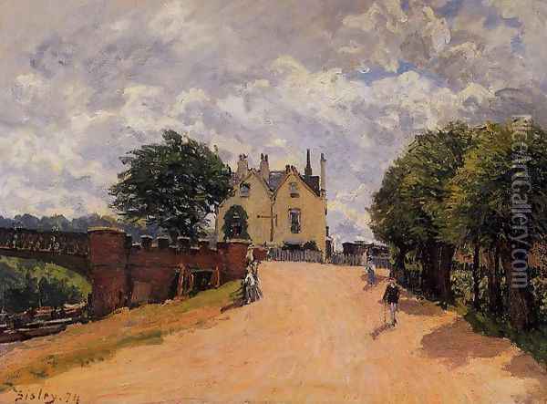 Inn at East Molesey with Hampton Court Bridge Oil Painting - Alfred Sisley