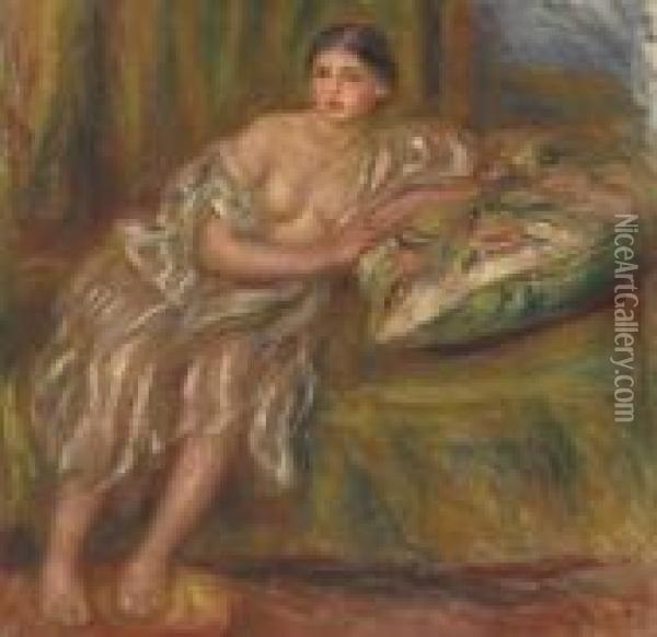 Femme Au Divan Oil Painting - Pierre Auguste Renoir