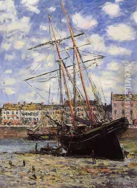 Boat At Low Tide At Fecamp Oil Painting - Claude Oscar Monet