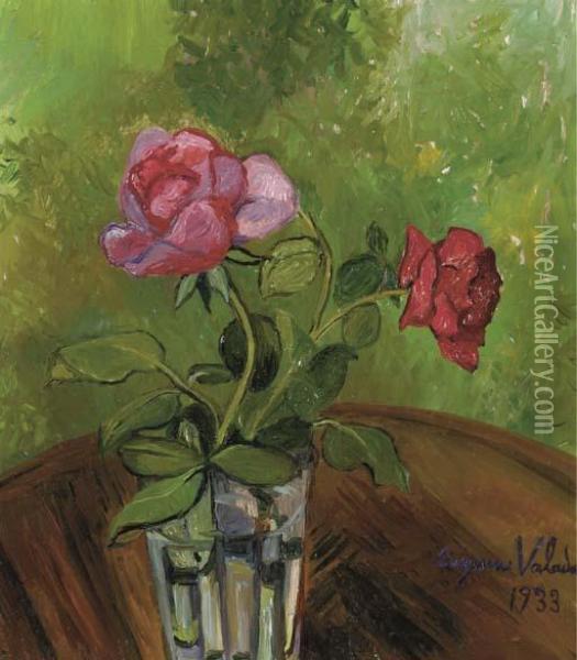 Deux Roses Dans Un Verre Oil Painting - Suzanne Valadon