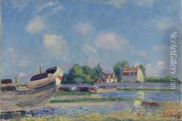 Bateaux En Reparation A Saint-Mammes Oil Painting - Alfred Sisley