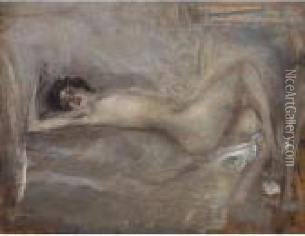 Nudo Di Donna In Grigio (sinfonia In Grigio) Oil Painting - Giovanni Boldini